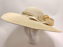 Charger l'image dans la galerie, Chapeau beige

