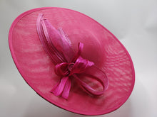 Charger l'image dans la galerie, Chapeau relevé fuschia
