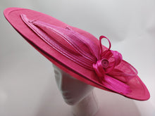 Charger l'image dans la galerie, Chapeau relevé fuschia
